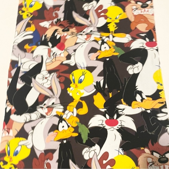 Looney Tunes Character Towel Bugs Bunny Sylvester Tasmanian Devil Tweety - Picture 6 of 16